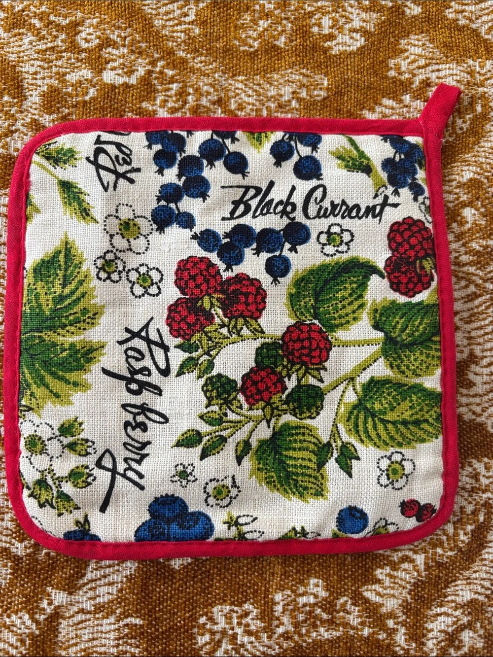 Vintage dish towel/pot holders, strawberries, berries, Revere pot holder